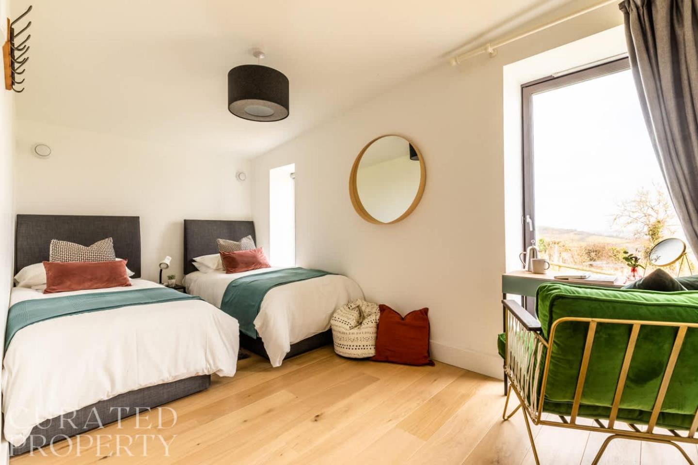 Stunning 5 Bedroom New Build With Amazing Views! 巴斯 外观 照片